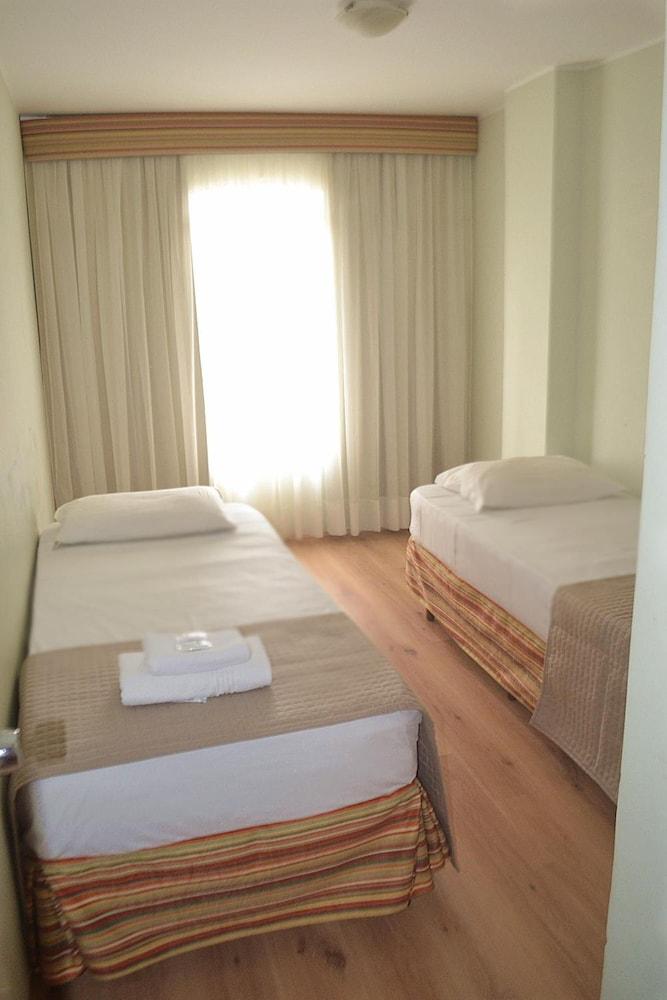 Hotel Ampiezza Куритиба Экстерьер фото